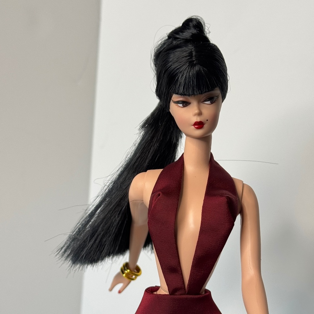 Chinoiserie Red Moon Barbie 2004 Silkstone BFMC Gold Label Brunette Fashion Doll